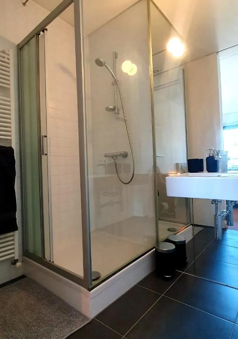 The South Suite - Trendy Duplex Op Het Zuid Antwerp